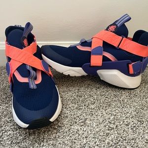 Nike Huarache City-Pink and Purple-Kids 7y-Women 8.5-Men’s 7